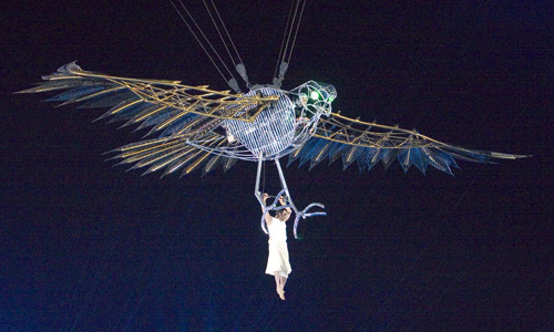 GIANT GOLDEN FALCON ON 3D FLY-LINES