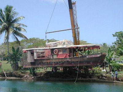 BLOODY MARY CRANE LIFT