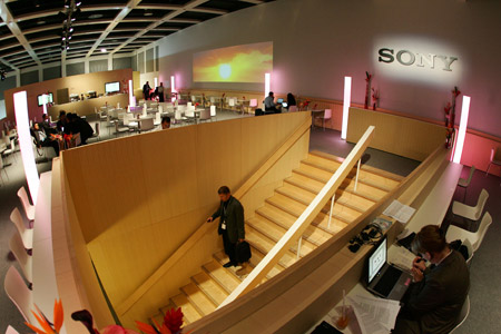 LOUNGE AND STAIRS � BUSINESS AREA